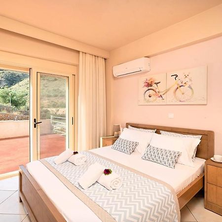 Aqua Blue Villas With Heated Pool Mathes Exterior photo