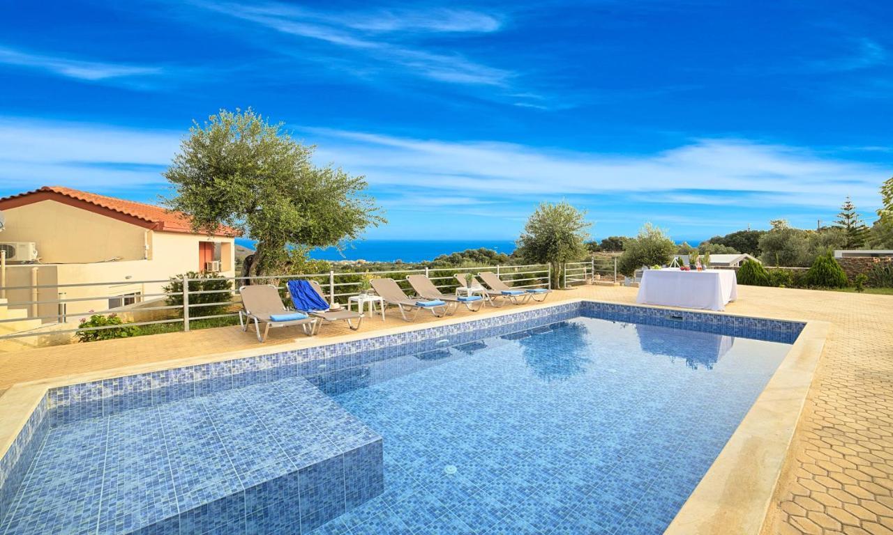 Aqua Blue Villas With Heated Pool Mathes Exterior photo